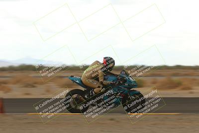 media/Sep-10-2022-SoCal Trackdays (Sat) [[a5bf35bb4a]]/Turn 2 (1pm)/